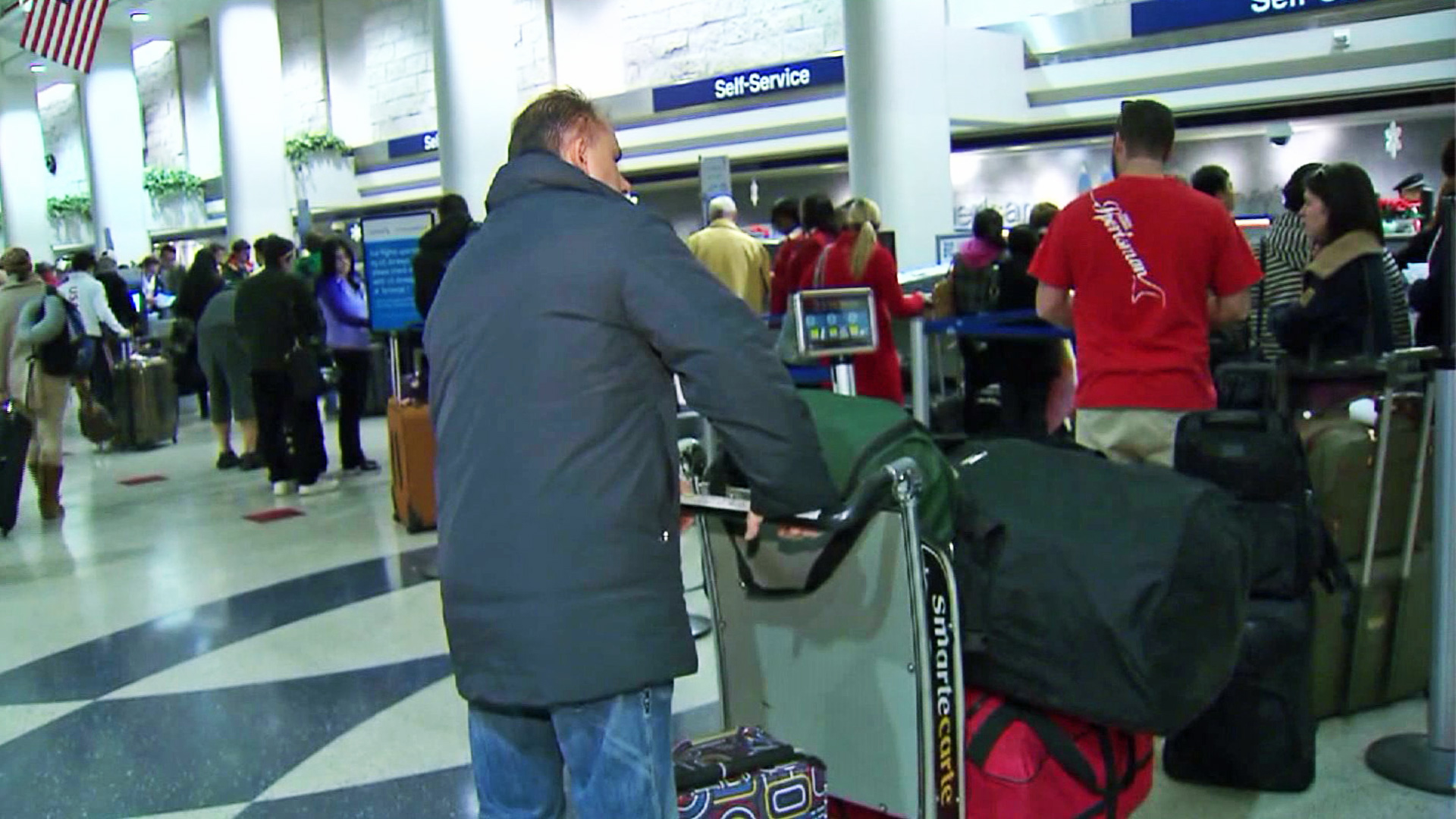 filephoto lax travelers holiday travel flight airport