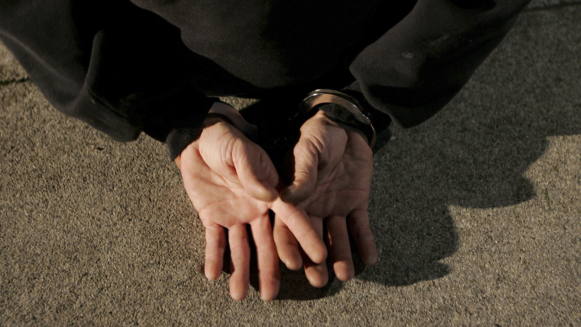 filephoto-handcuffs