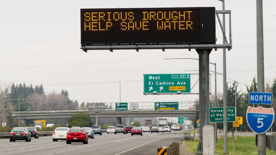 drought-5-freeway-filephoto