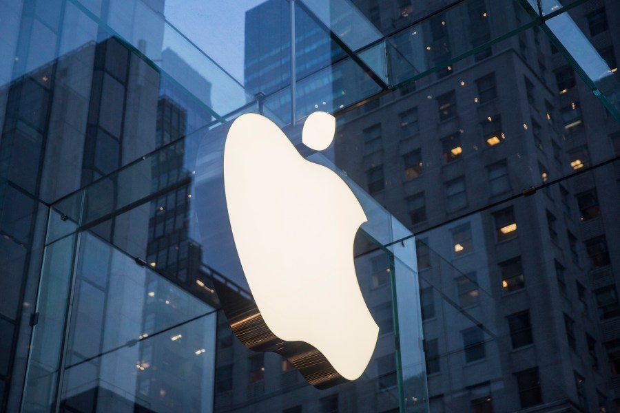 The Apple store on Fifth Avenue is seen on Jan. 26, 2016, in New York City. (Credit: Andrew Burton/Getty Images)