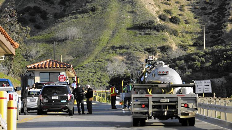 The entrance to Southern California Gas Co.'s Aliso Canyon storage facility. Crews on stopped the flow of methane at the site on Feb. 11, 2016. (Credit: Irfan Khan/Los Angeles Times)