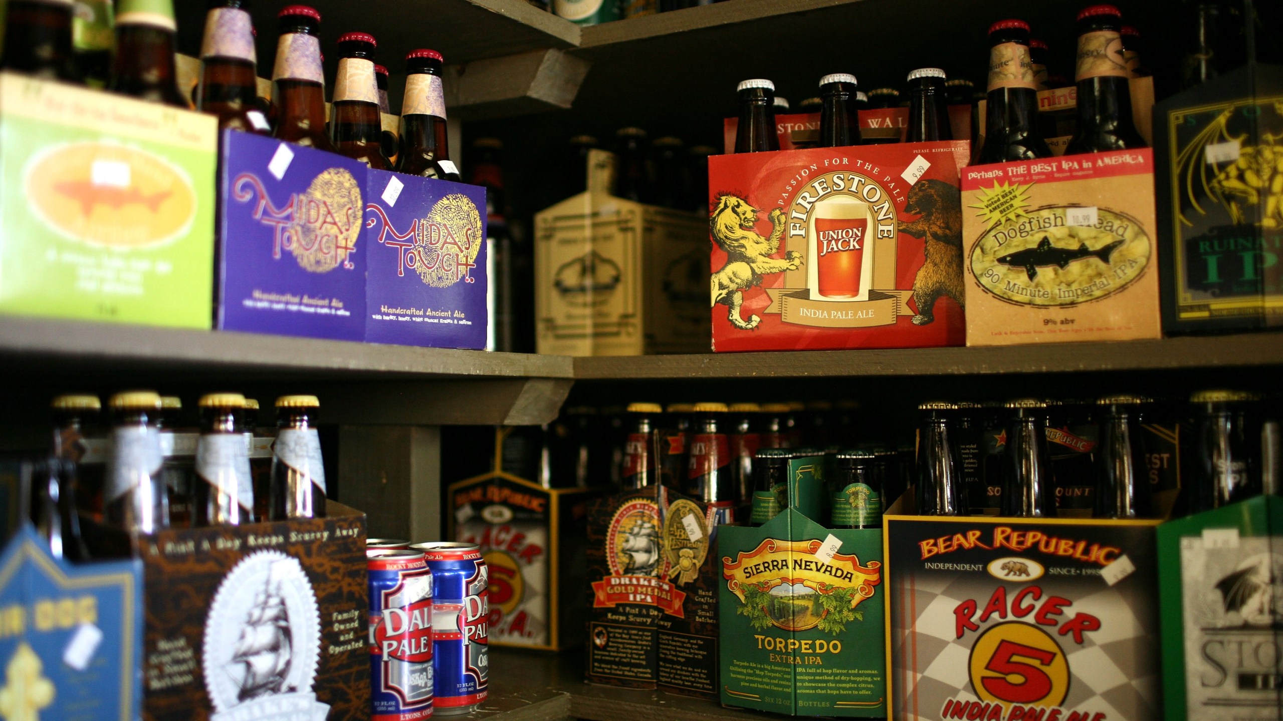 Six packs and single bottles of beer are displayed on a shelf at the City Beer Store May 20, 2009, in San Francisco. (Credit: Justin Sullivan/Getty Images)