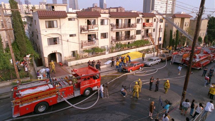 The scene of the 1993 Westlake district apartment fire that left 10 dead. (Credit: Al Seib / Los Angeles Times)