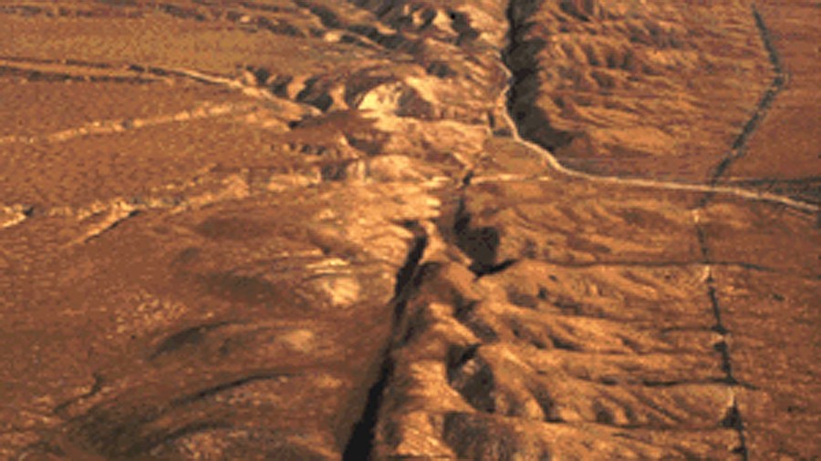 An aerial view of the San Andreas fault in the Carrizo Plain, Central California. (Credit: USGS)