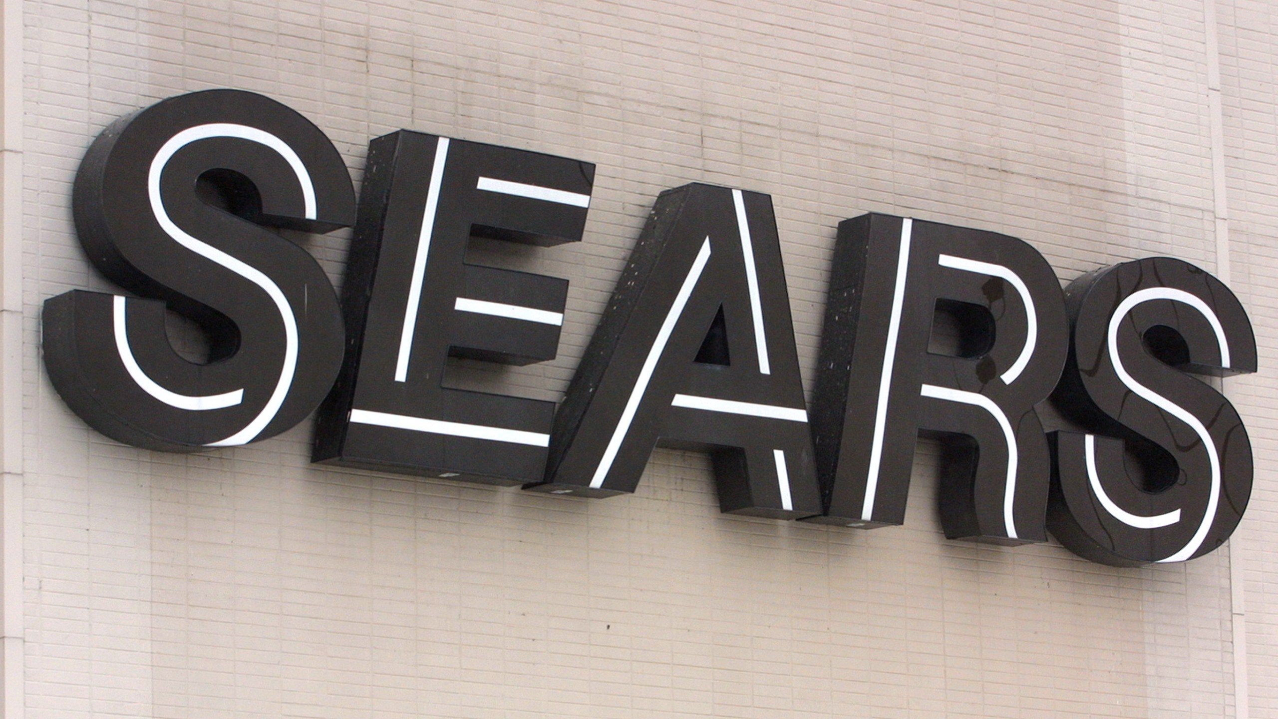 A Sears logo is visible on a store in Illinois in this file photo. (Credit: Tim Boyle/Getty Images)