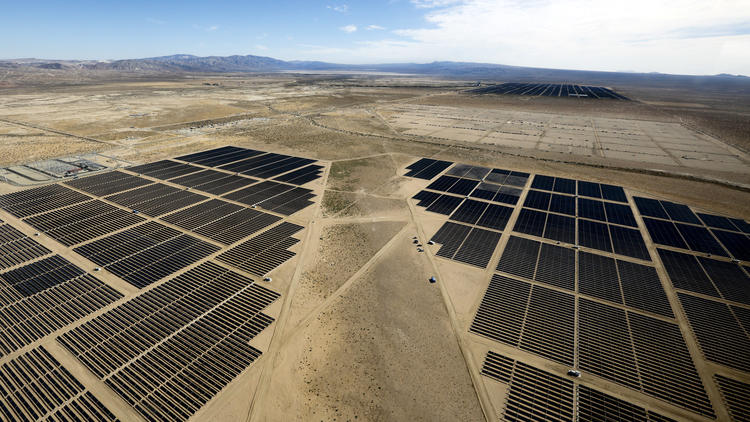 In Kern County, solar panels covering almost 2 square miles form the Beacon Solar Project, owned by LADWP. (Credit: Mel Melcon / Los Angeles Times)