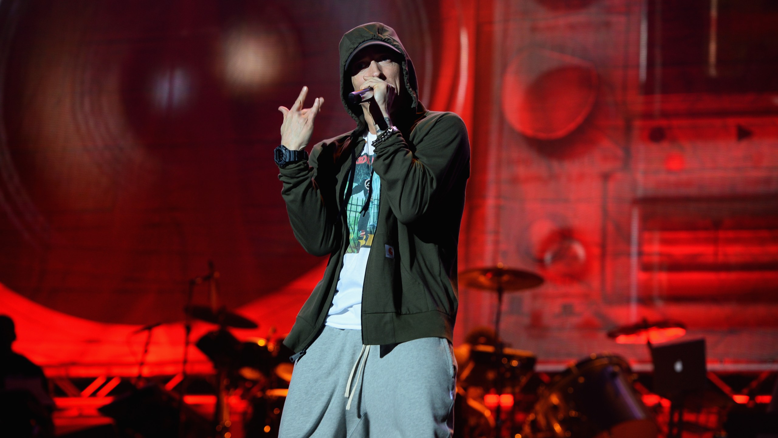 Eminem performs at Samsung Galaxy stage during 2014 Lollapalooza Day One at Grant Park on August 1, 2014 in Chicago, Illinois. (Credit: Theo Wargo/Getty Images)