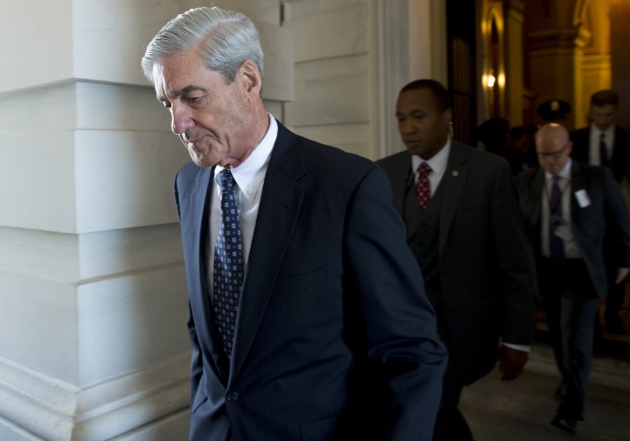 Former FBI Director Robert Mueller, special counsel on the Russian investigation, leaves following a meeting with members of the U.S. Senate Judiciary Committee at the Capitol on June 21, 2017. (Credit" Saul Loeb / AFP / Getty Images)Robert Mueller, special counsel on the Russian investigation, leaves following a meeting with members of the U.S. Senate Judiciary Committee at the Capitol on June 21, 2017. (Credit: Saul Loeb / AFP / Getty Images)