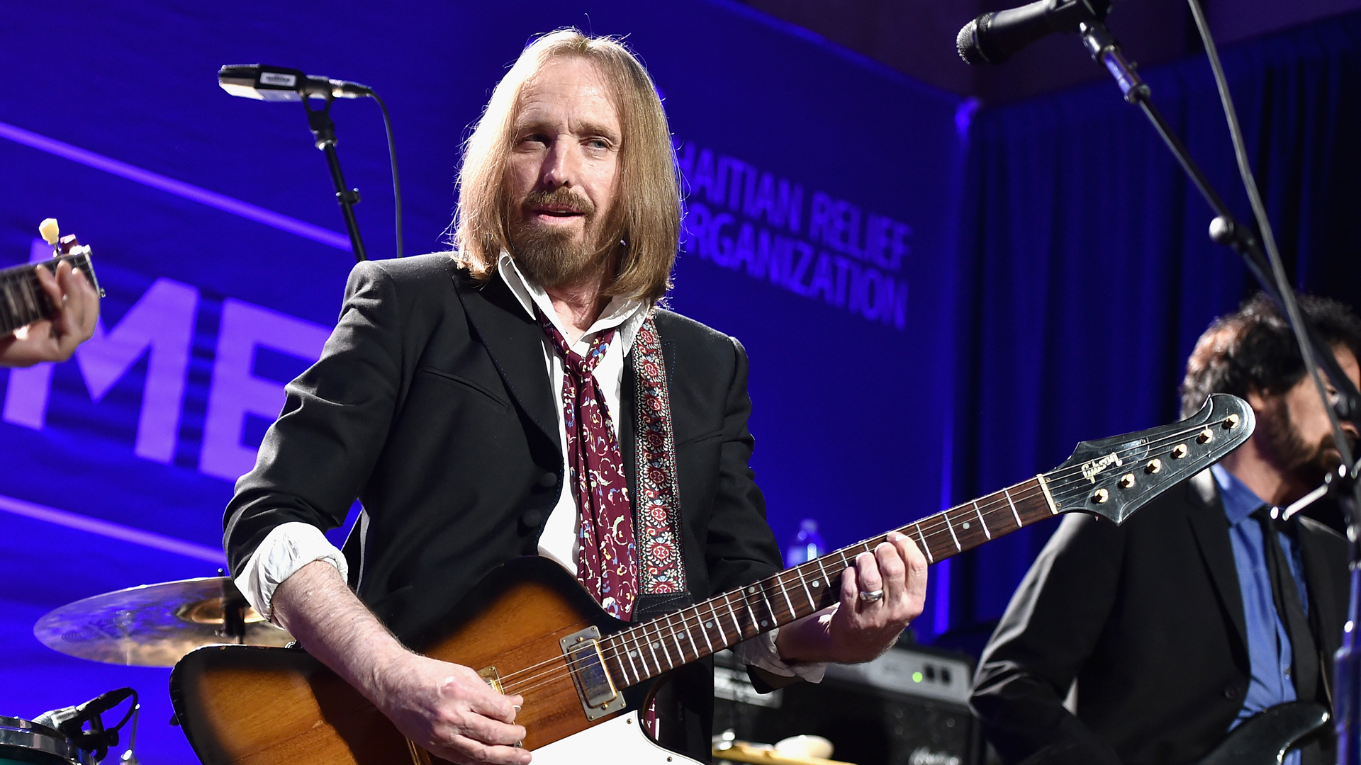 Musician Tom Petty performs onstage during a Haitian relief benefit at Montage Hotel in Beverly Hills on Jan. 9, 2016. (Credit: Alberto E. Rodriguez / Getty Images)