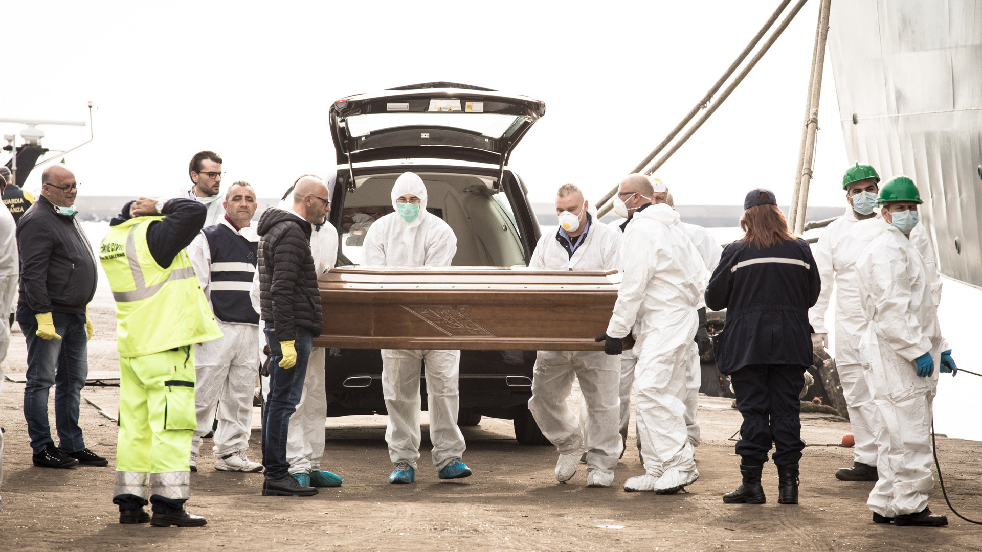 The bodies of 26 young migrants arrive at the Italian port town of Salerno on Nov. 5, 2017. (Credit: LightRocket via Getty Images via CNN)