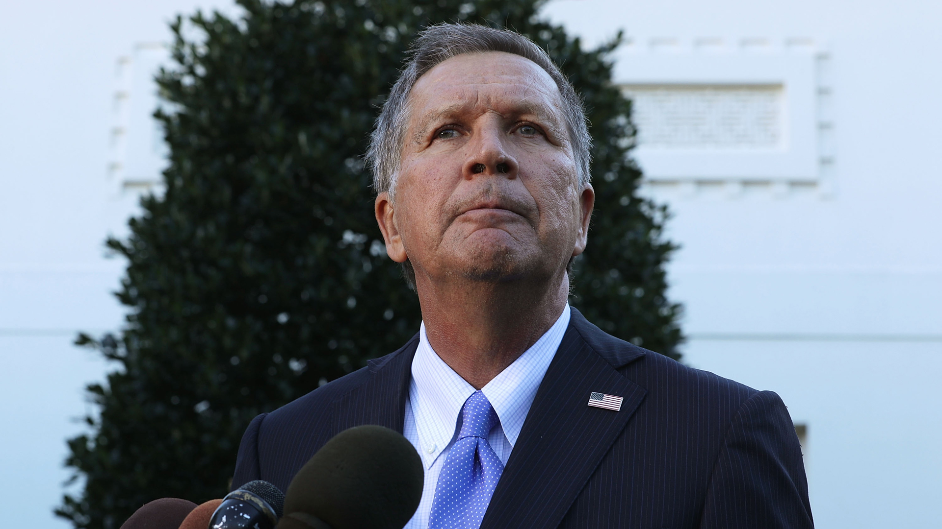 Ohio Governor John Kasich speaks to members of the media outside the West Wing November 10, 2016 at the White House in Washington, DC. (Credit: Alex Wong/Getty Images)