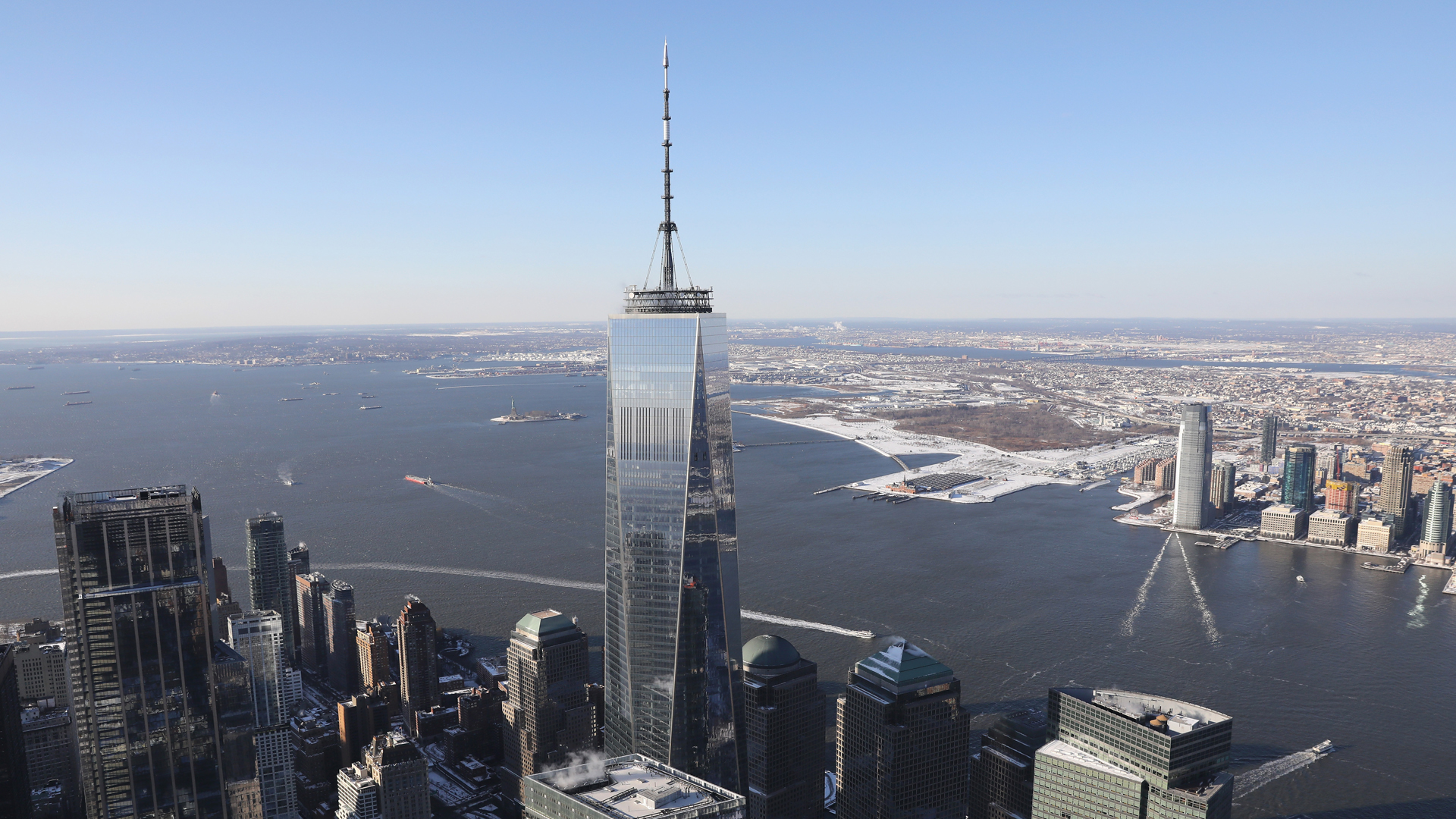 The One World Trade Center rises over lower Manhattan on Jan. 5, 2018 in New York City. (Credit: John Moore/Getty Images)