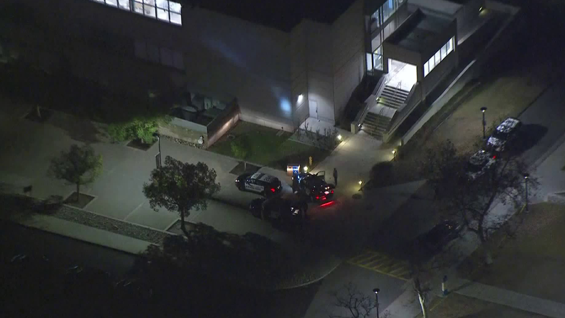 Police investigate a report of shots fired on the Cal State University of San Bernardino campus on Jan. 10, 2018. (Credit: KTLA)