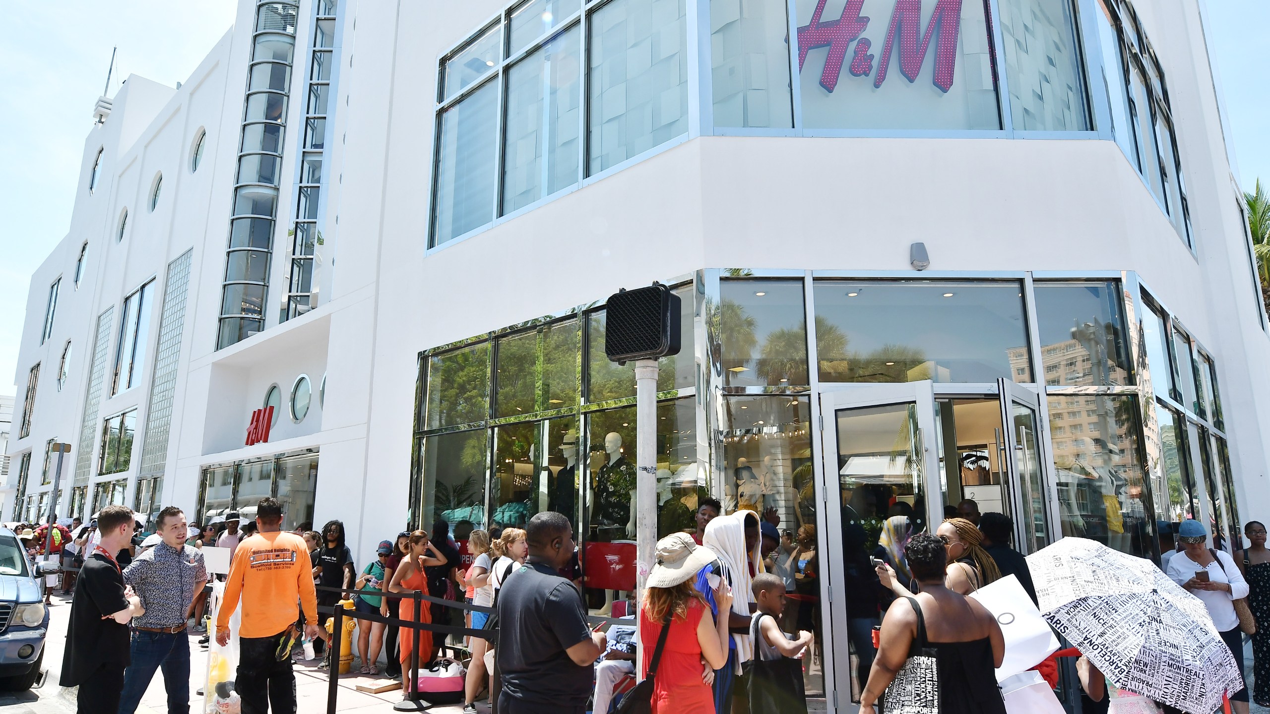 An exterior view of the H&M Collins Ave. store opening on May 11, 2017 in Miami, Florida. (Credit: Gustavo Caballero/Getty Images for H&M)