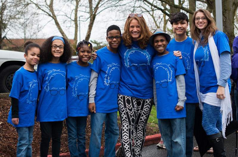 The Hart family is seen, from left: Hannah, Abigail, Sierra, Jeremiah, Jennifer, Devonte, Markis and Sarah. (Credit: Mendocino County Sheriff's Office)