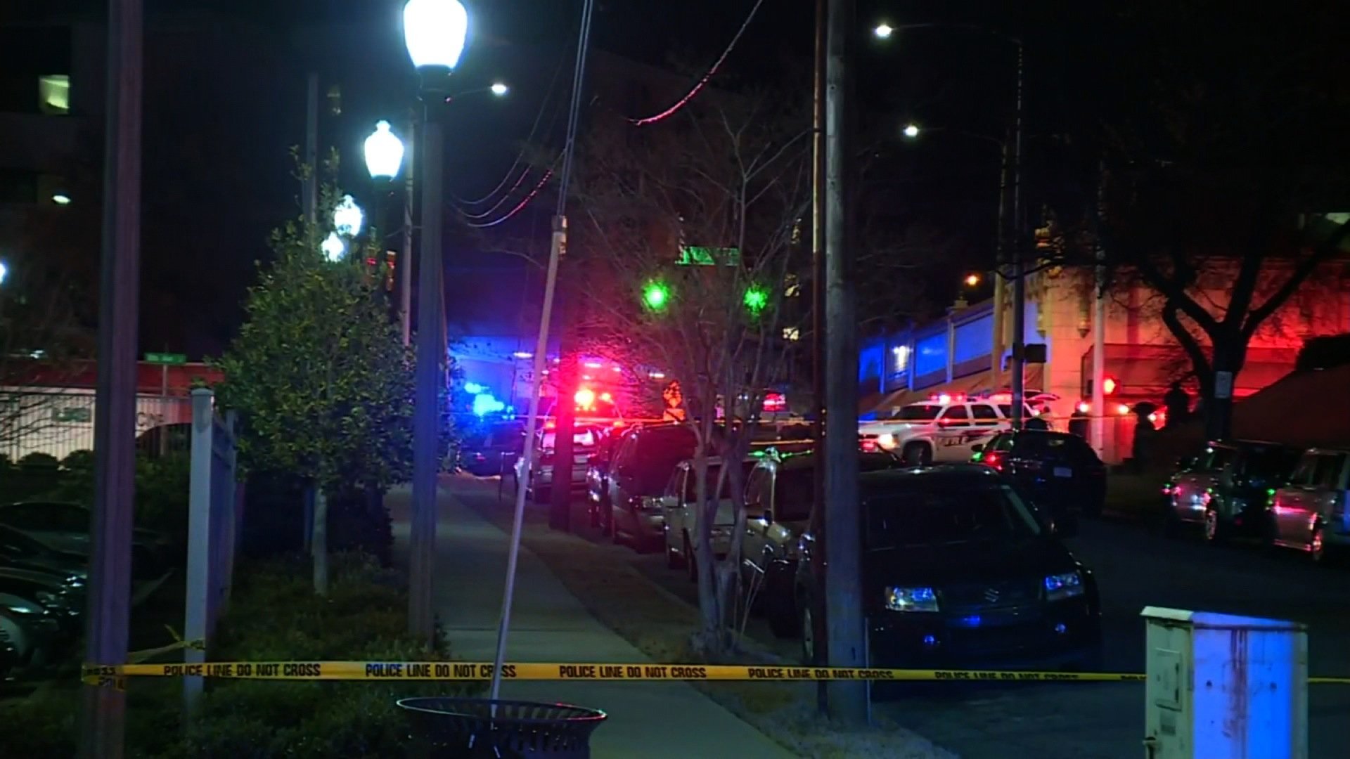 Officers respond to a shooting at the UAB Hospital-Highlands in Birmingham, Alabama on March 14, 2018. (Credit: WVTM/CNN)