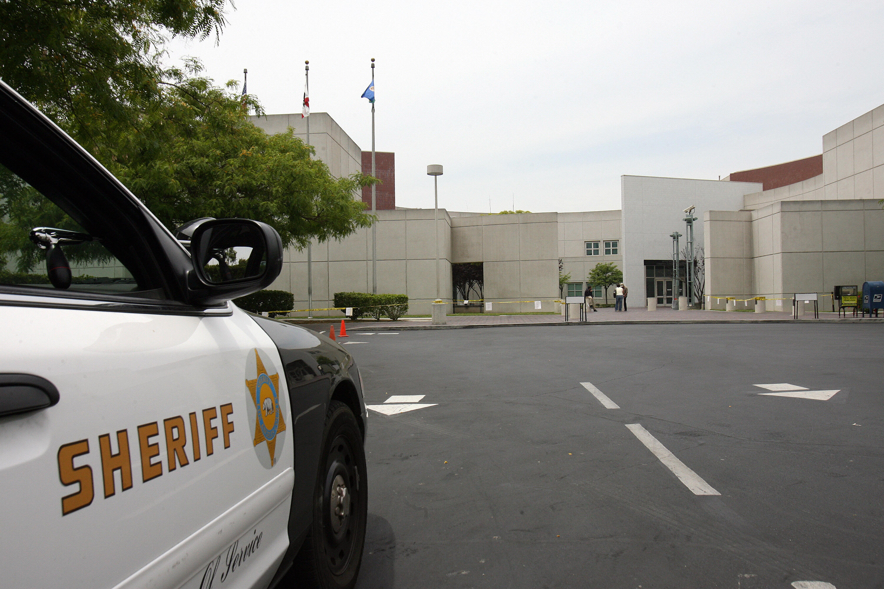 The entrance to the Century Regional Detention Facility in Lynwood is shown in June 2007. (Gabriel Bouys / AFP / Getty Images)