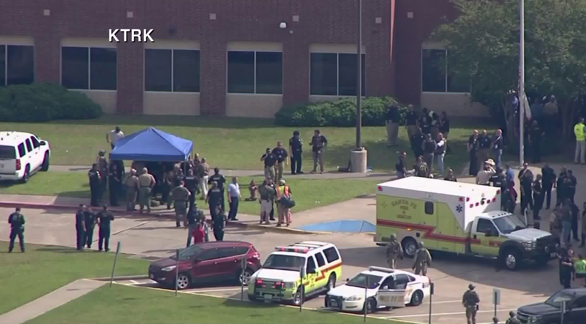 Authorities respond to a school shooting at Santa Fe High School in Texas on May 18, 2018. (Credit: KTRK via CNN)