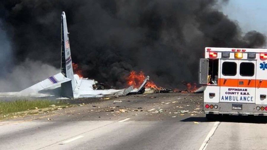 A military plane crashed in Savanah, Georgia on May 2, 2018. (Credit: Savannah Professional Firefighters Association via Twitter)