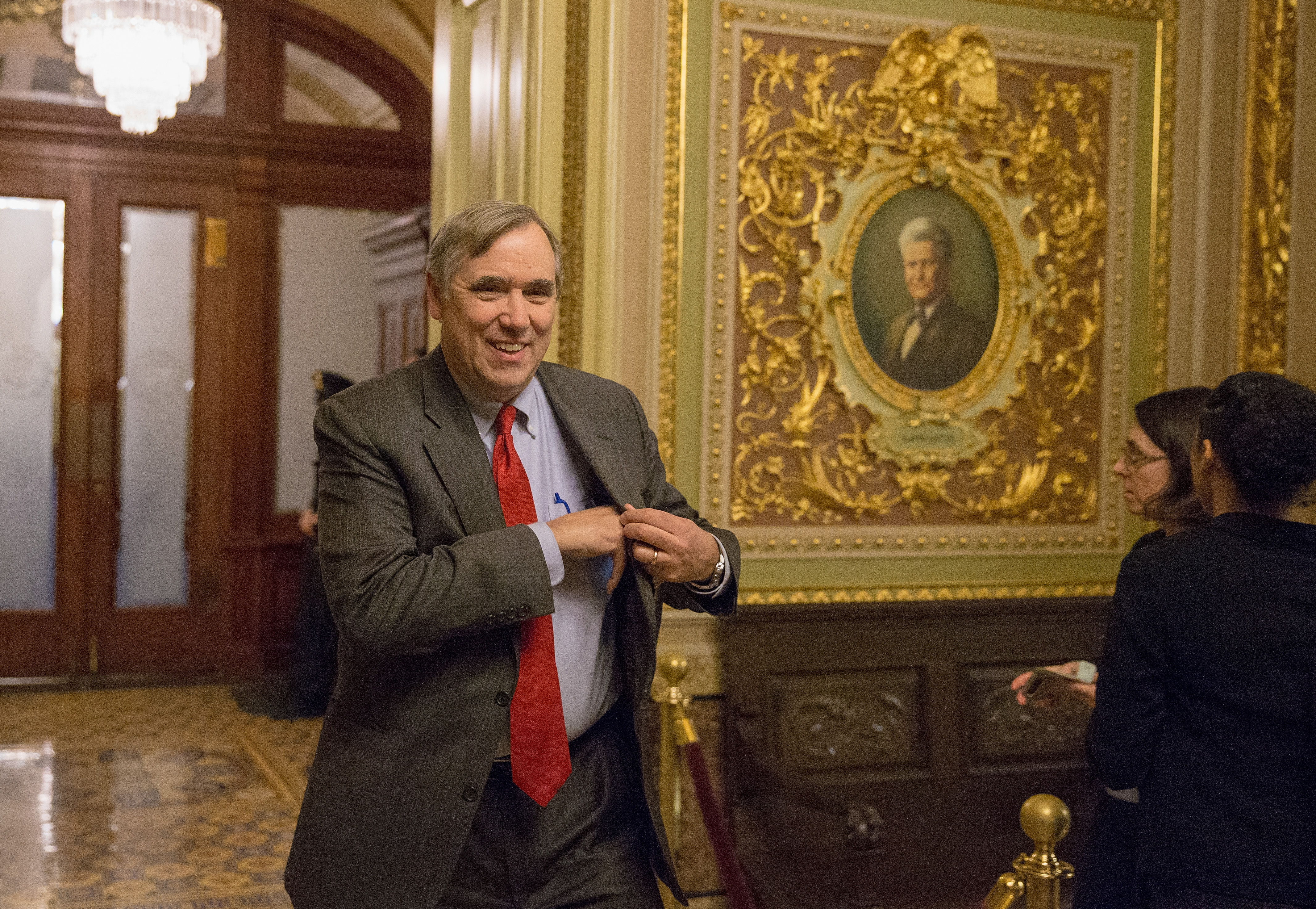 Senator Jeff Merkley, D-Oregon, walks to a Democratic Caucus meeting at the US Capitol on January 19, 2018, in Washington, D.C. (Credit: Tasos Katopodis/Getty Images)