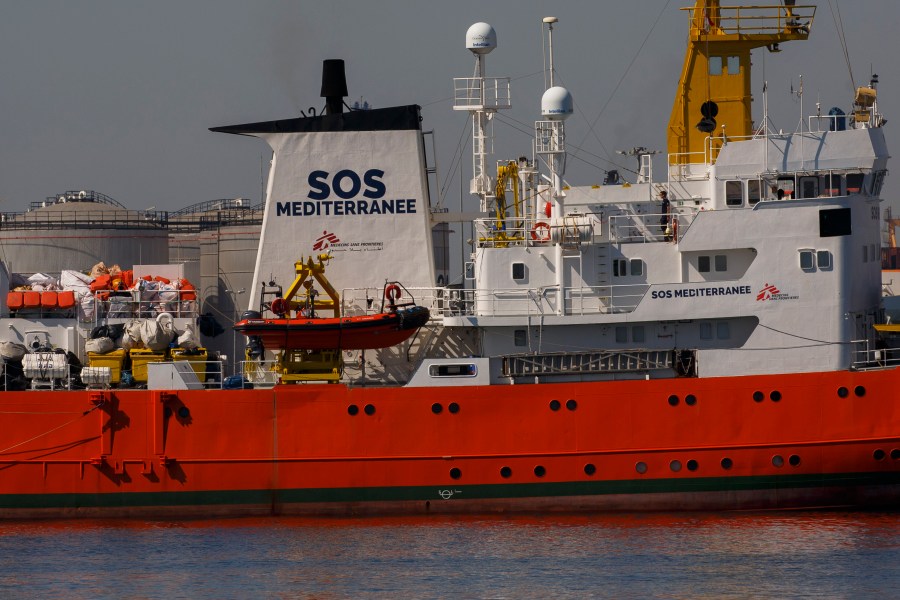 Aquarius rescue ship carrying migrants arrives at the Port of Valencia on June 17, 2018 in Valencia, Spain. (Credit: Pablo Blazquez Dominguez/Getty Images)