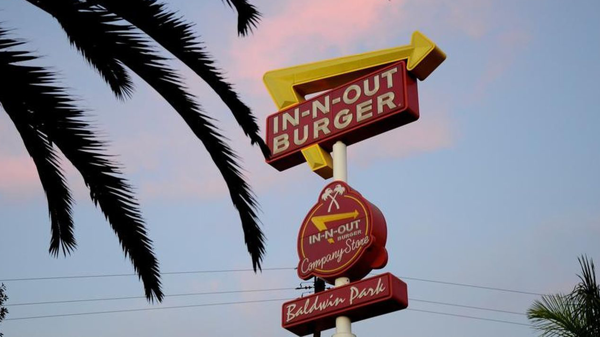 For many Californians, In-N-Out has long stood as a proud and iconic symbol of the Golden State. (Credit: Christopher Reynolds / Los Angeles Times)