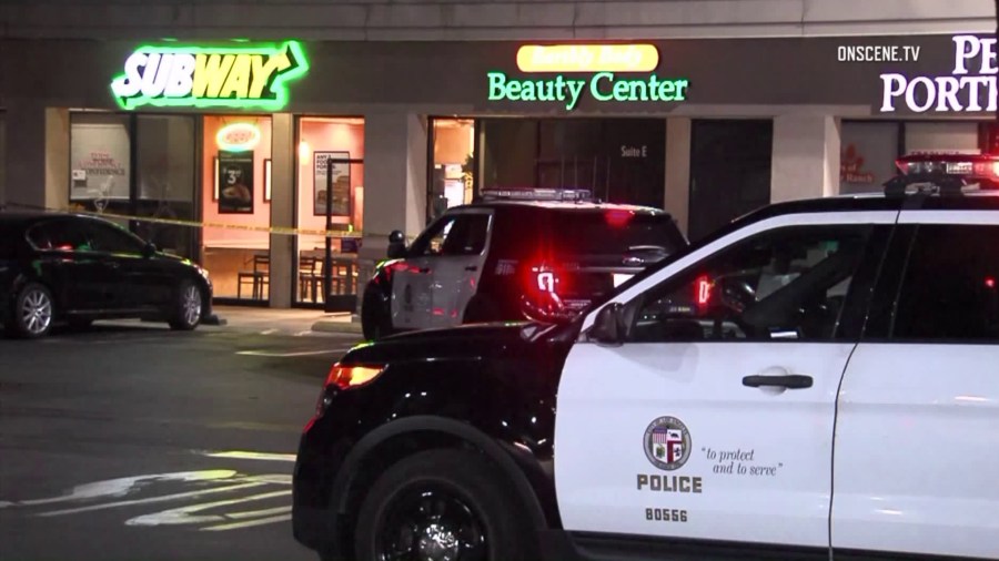 Authorities investigate a robbery at a Subway restaurant on Aug. 3, 2018. (Credit: KTLA)