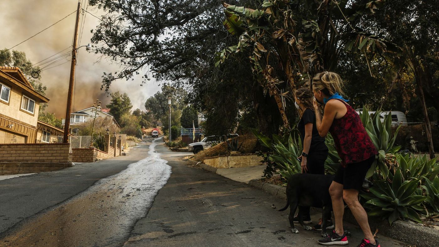 Residents watch the Holy Fire in this undated image. (Credit: Maria Alejandra Cardona / Los Angeles Times)