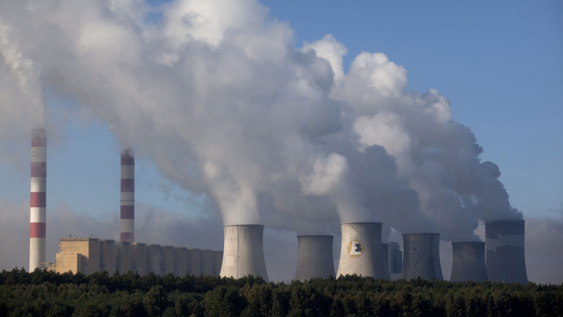 The Belchatow power plant is seen on Sept. 28, 2011 in Belchatow, near Lodz central Poland. (Credit: Darek Redos/AFP/Getty Images)