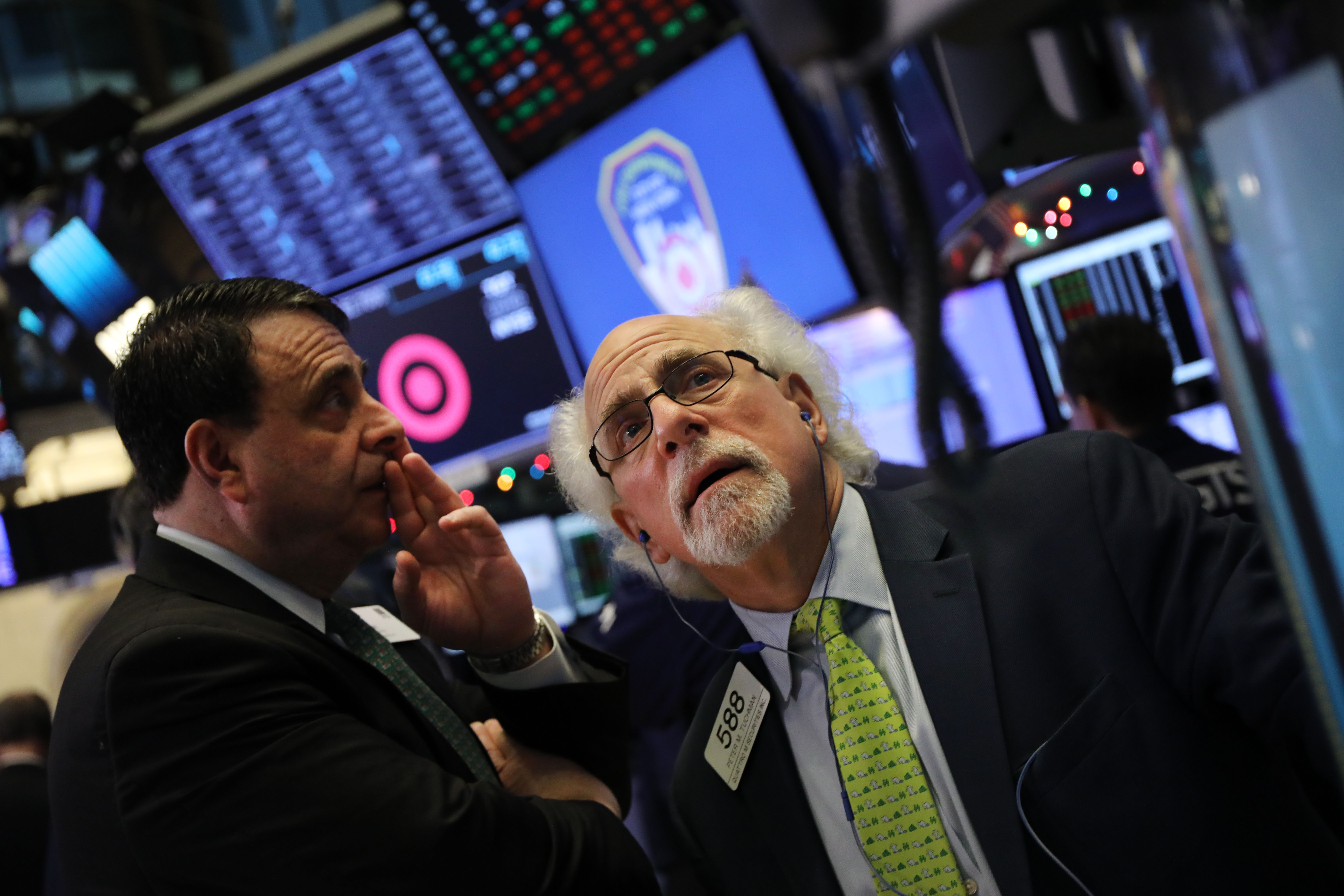 Traders work on the floor of the New York Stock Exchange on Dec. 21, 2018. (Credit: Spencer Platt / Getty Images)