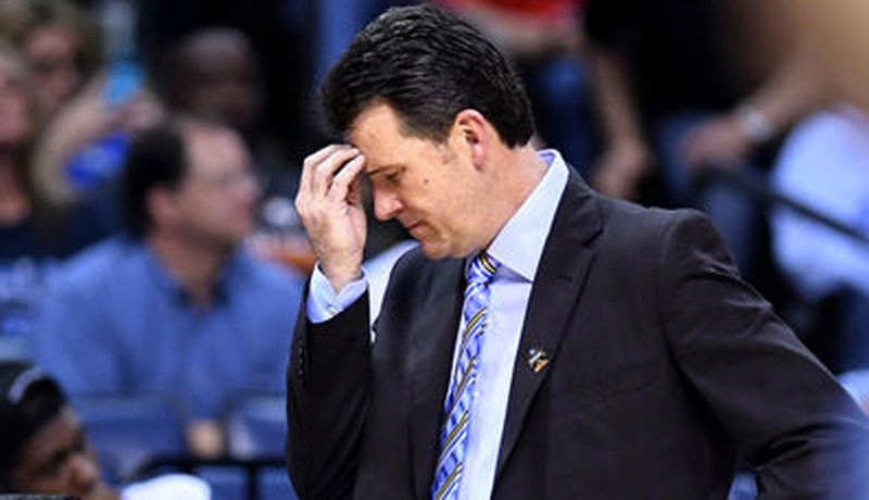 Steve Alford has a coaching record of 124-63 record in five-plus seasons at UCLA. (Credit: Wally Skalij / Los Angeles Times)