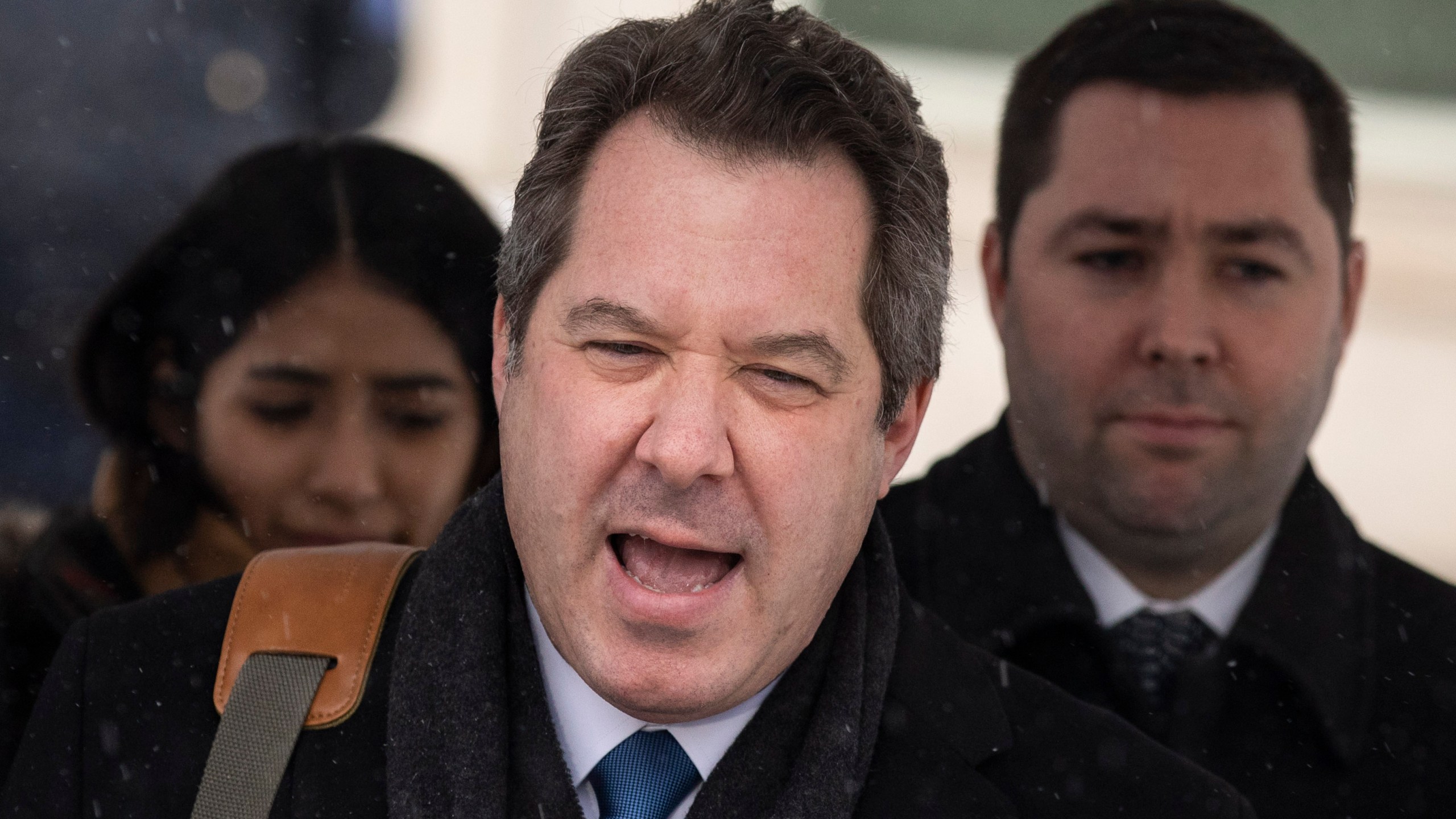 Jeffrey Lichtman, attorney for Joaquin "El Chapo" Guzman, speaks to reporters outside the U.S. District Court for the Eastern District of New York in Brooklyn on Feb. 12, 2019. (Credit: Drew Angerer / Getty Images)