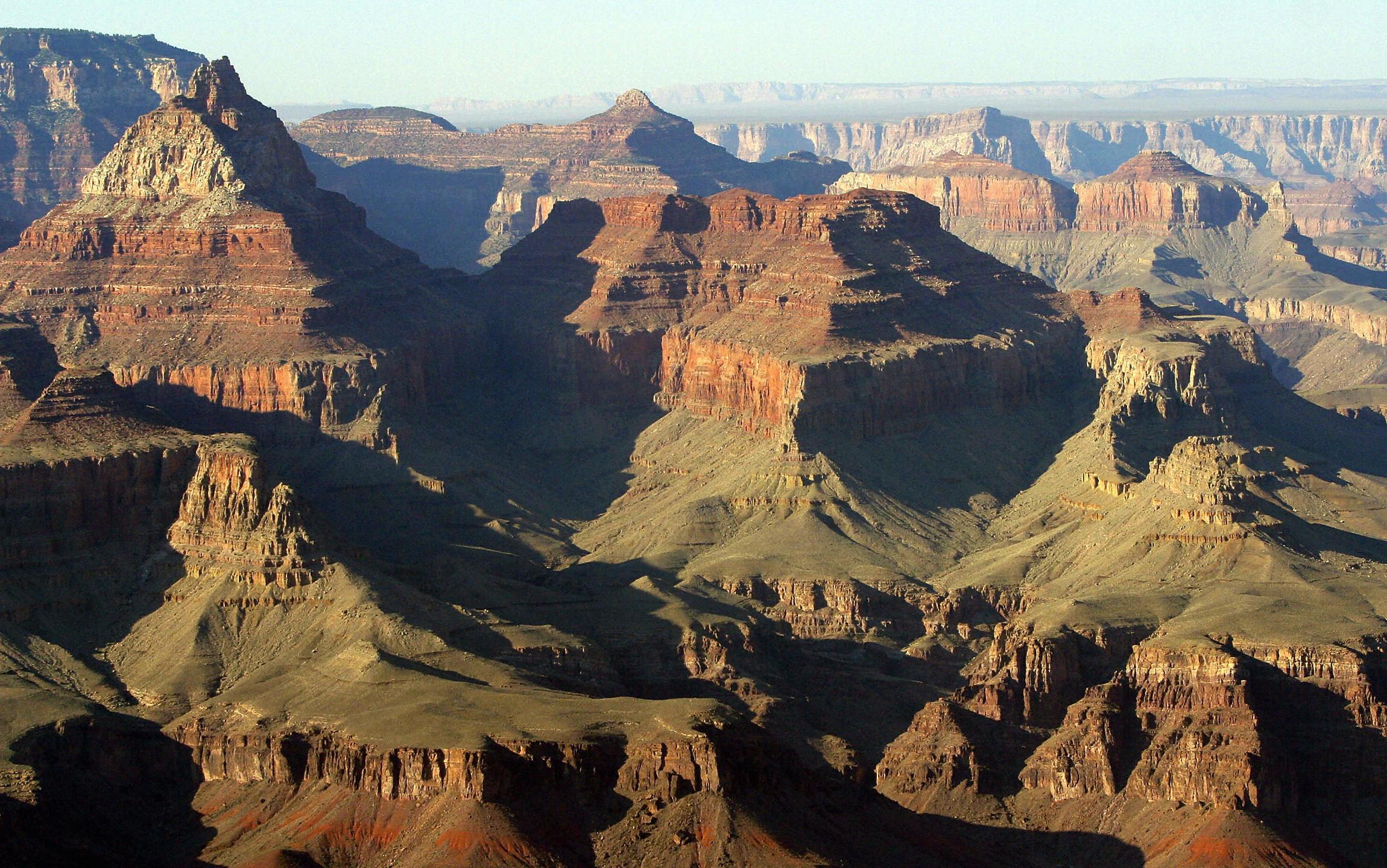 A view into the Grand Canyon from the South Rim 10 July 2003 in Arizona. (Credit: ROBYN BECK/AFP/Getty Images)