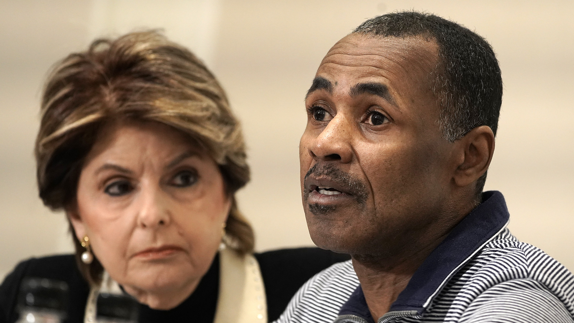 Gary Dennis represented by attorney (C) Glorida Allred hold a press conference to discuss alleged new R. Kelly tape at Lotte New York Palace on March 10, 2019 in New York City. (Credit: John Lamparski/Getty Images)