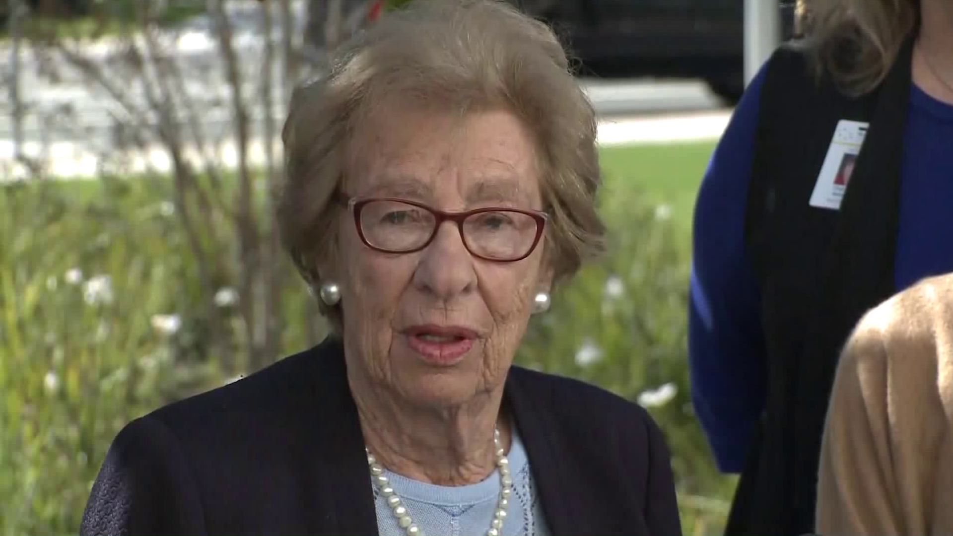 Eva Schloss, the stepsister of Anne Frank and a Holocaust survivor, speaks after meeting with Newport Beach high school students following a Nazi-themed party scandal on March 7, 2019. (Credit: KTLA)