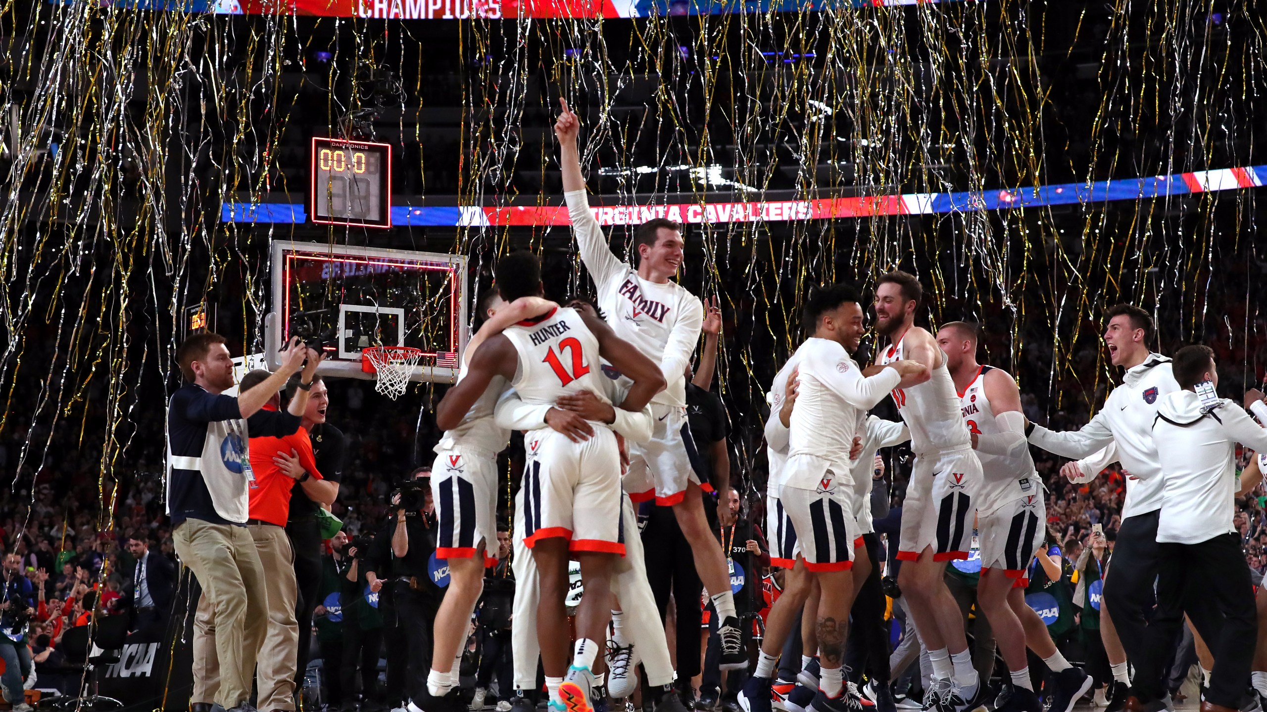 The Virginia Cavaliers celebrate their teams 85-77 win over the Texas Tech Red Raiders to win the the 2019 NCAA men's Final Four National Championship game at U.S. Bank Stadium on April 08, 2019 in Minneapolis, Minnesota. (Credit: Tom Pennington/Getty Images)