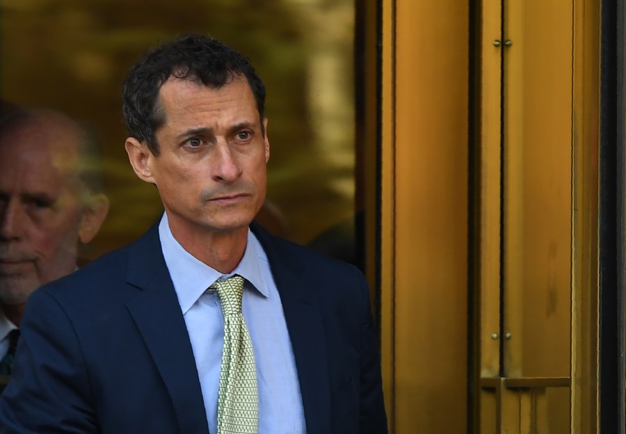 Anthony Weiner, a former Democratic congressman who pleaded guilty to one count of sexting a teenage girl leaves Federal Court after being sentenced to 21 months in prison in New York on September 25, 2017. (Credit: TIMOTHY A. CLARY/AFP/Getty Images)