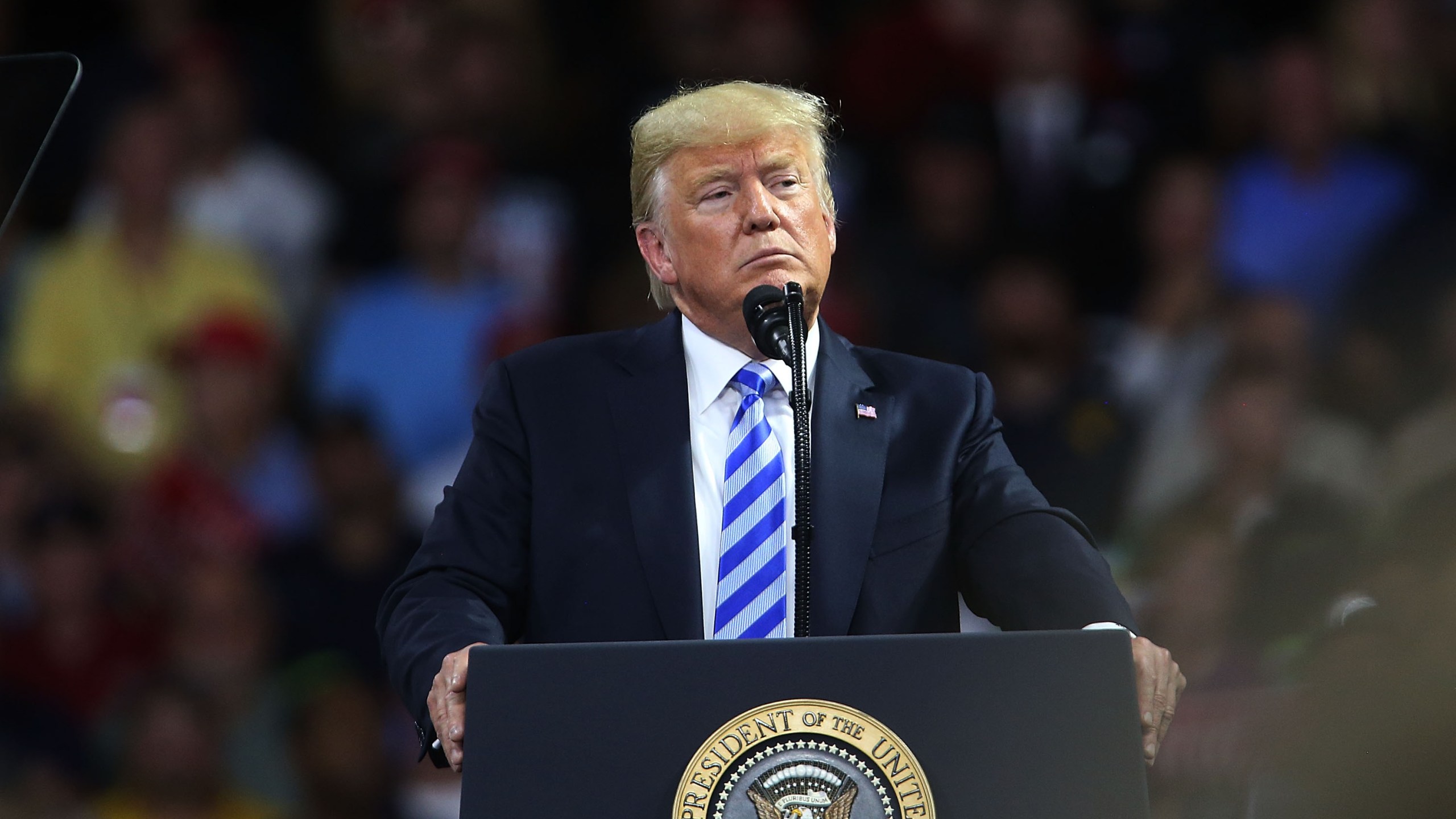 Donald Trump speaks at a rally at the Charleston Civic Center on August 21, 2018 in Charleston, West Virginia. (Credit: Spencer Platt/Getty Images)