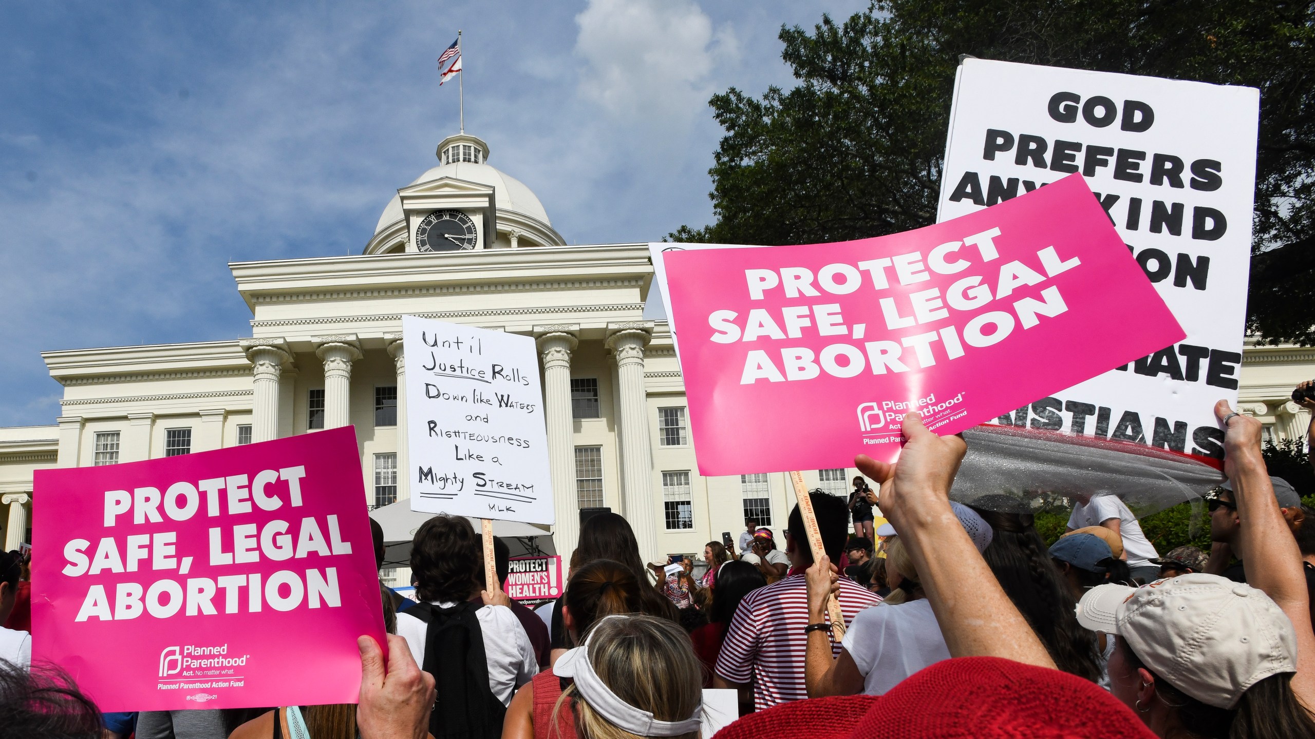 Protestors participate in a rally against Alabama's new abortion ban in front of the state capitol on May 19, 2019. (Credit: Julie Bennett/Getty Images)