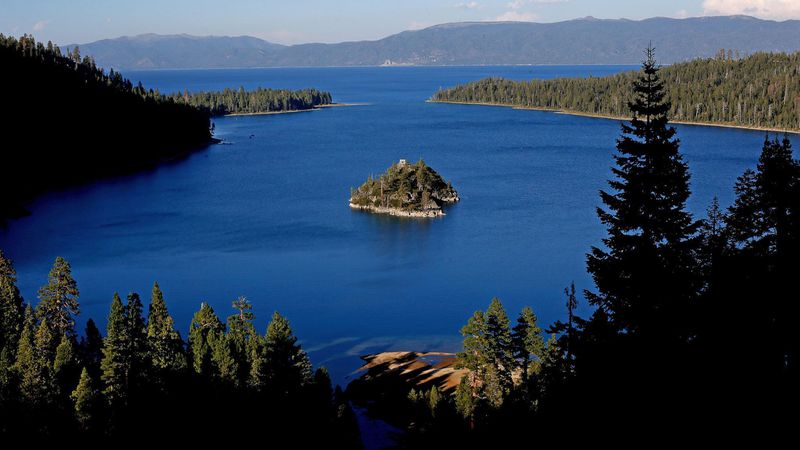 Lake Tahoe's cobalt blue waters are seen on Aug. 31, 2016. (Gary Coronado / Los Angeles Times)