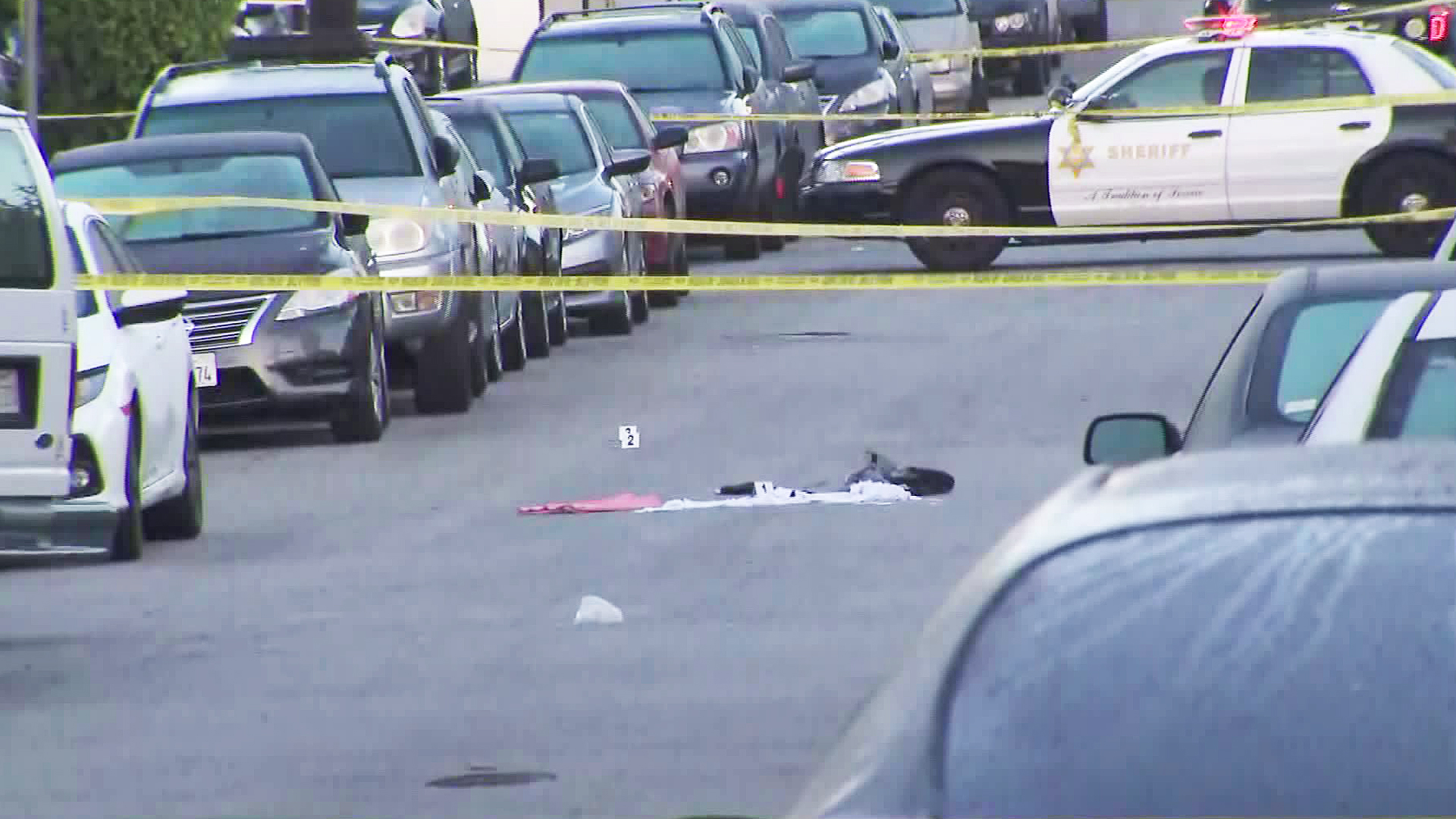 Authorities investigate a fatal shooting in Lawndale on May 24, 2019. (Credit: OC Hawk)