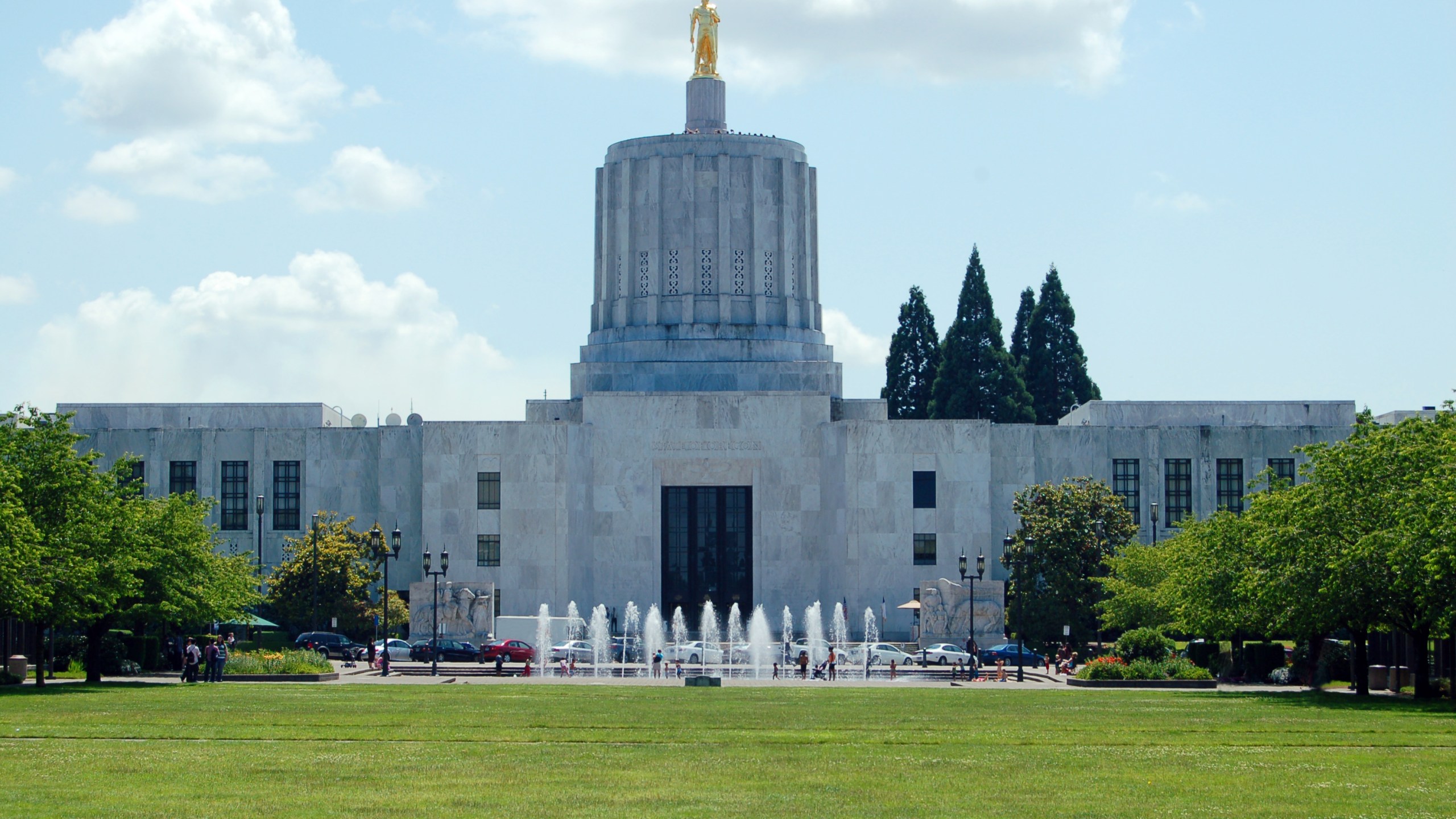 The Capitol Building is seen in Salem, Oregon in this undated photo. (Credit: Getty Images)