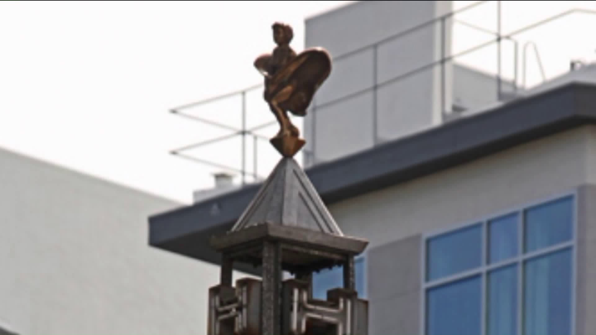 The Marilyn Monroe statue atop the Four Ladies of Hollywood Gazebo is seen. (Credit: KTLA)