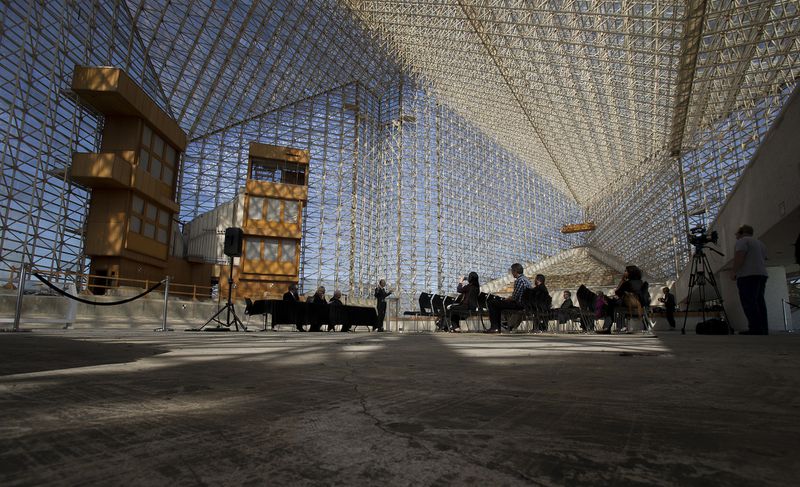 Architect Scott Johnson of Johnson Fain discusses the renovation of the former Crystal Cathedral to press and invited guests in this undated photo. (Credit: Gina Ferazzi / Los Angeles Times)