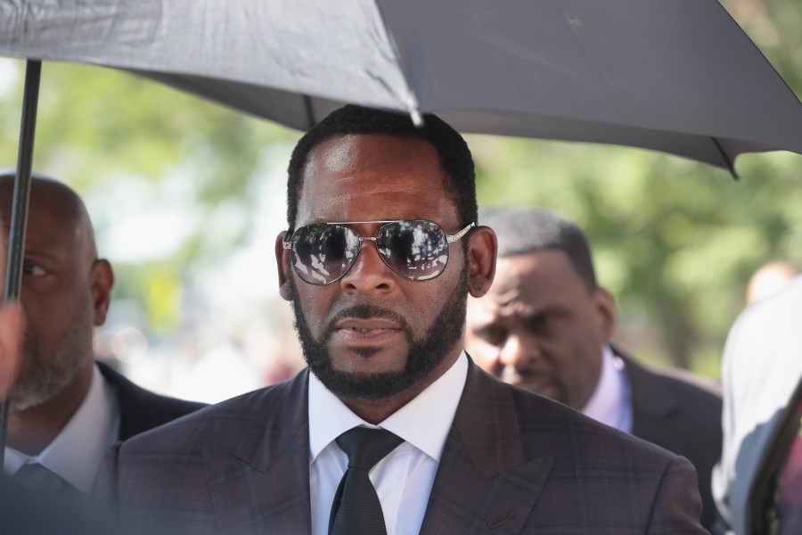 R. Kelly leaves the Leighton Criminal Courts Building following a hearing on June 26, 2019 in Chicago. (Credit: Scott Olson/Getty Images)