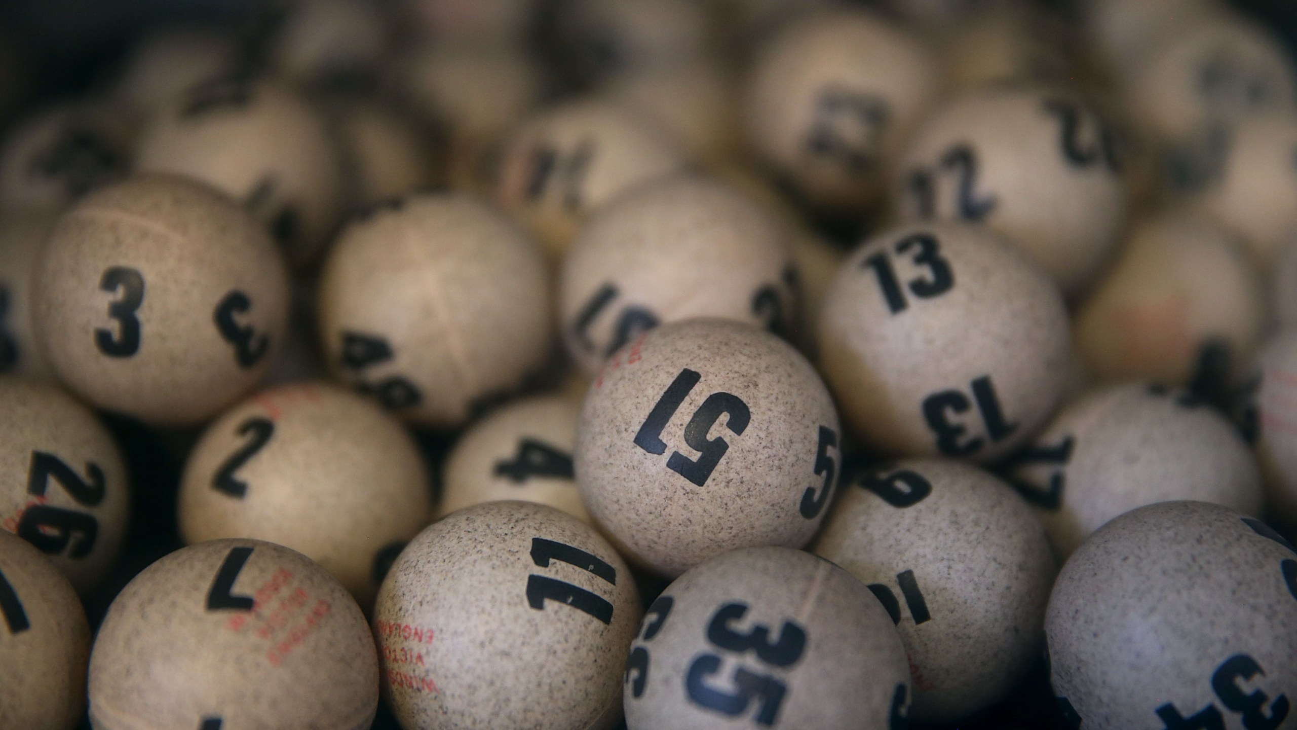 Lottery balls are seen in a box at Kavanagh Liquors in San Lorenzo on Jan. 13, 2016. (Credit: Justin Sullivan / Getty Images)