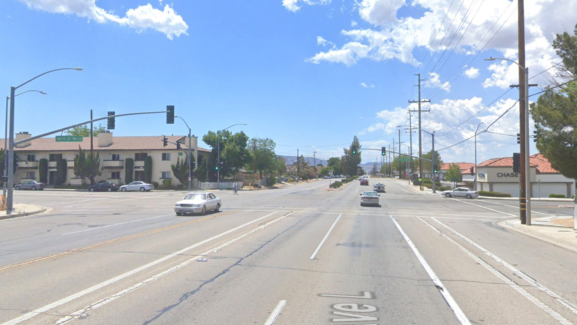 The intersection of 40th Street and Avenue L in Lancaster, as viewed in a Google Street View image.