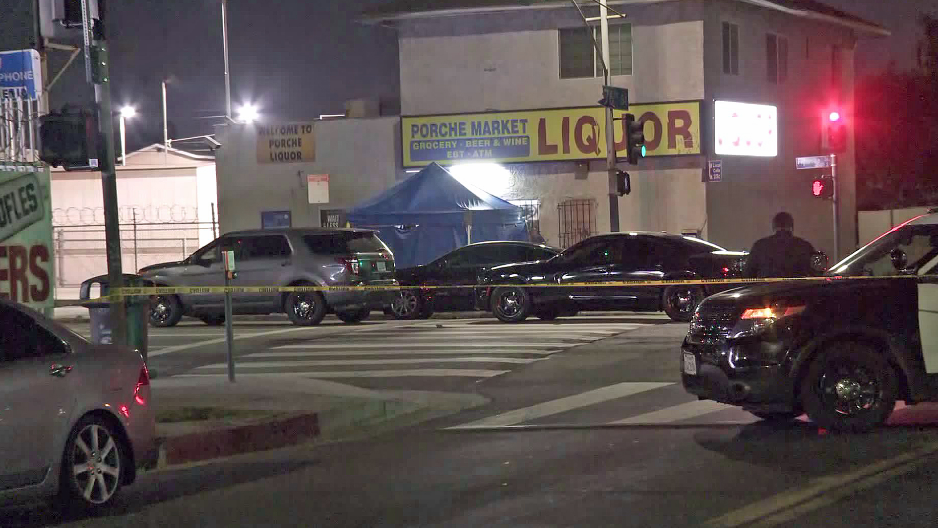 Police investigate a fatal shooting in South Los Angeles on Sept. 3, 2019. (Credit: KTLA)