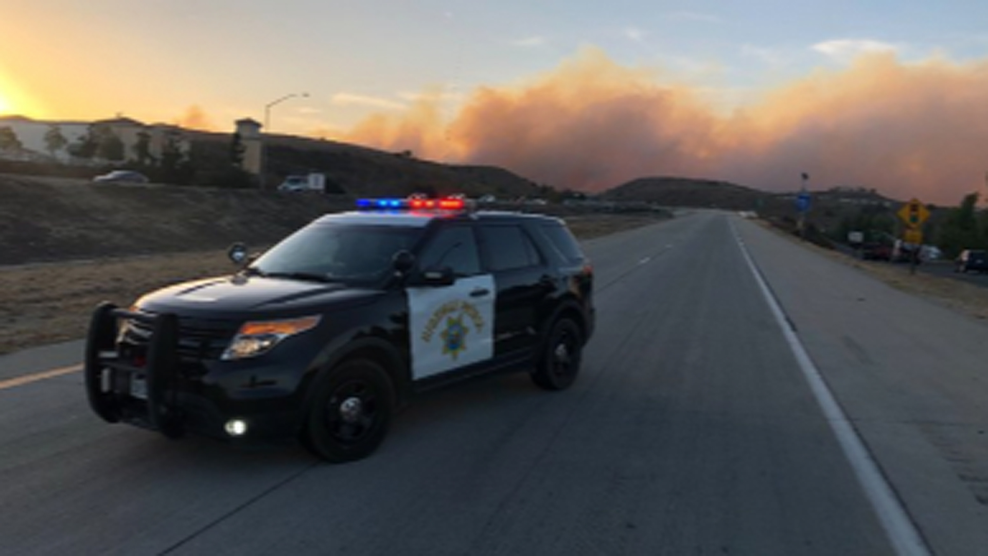 A portion of the 23 Freeway was closed due to the Easy Fire on Oct. 30, 2019. (Credit: California Highway Patrol)