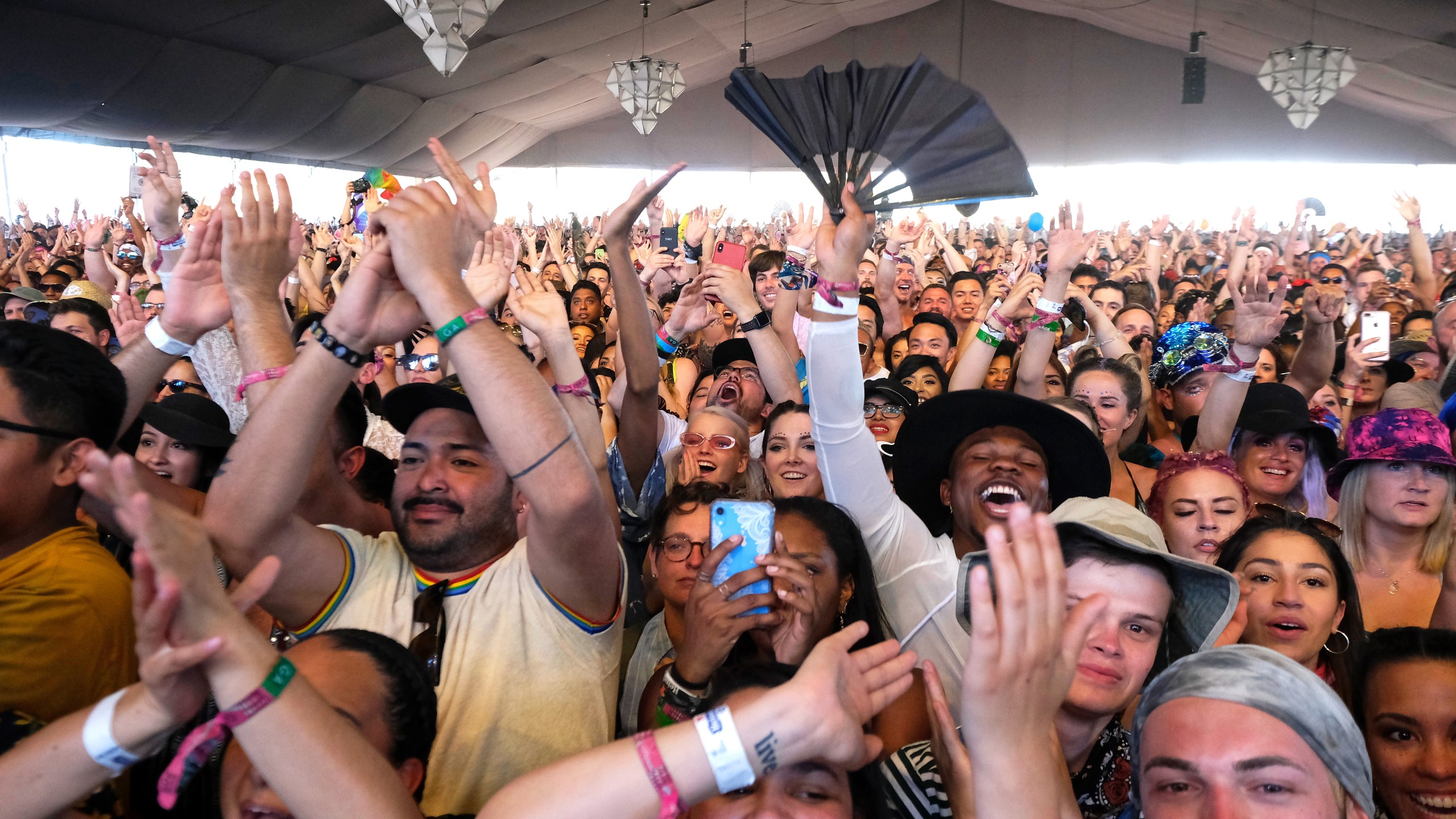 Festivalgoers watch Lizzo perform at Mojave Tent during the 2019 Coachella Valley Music And Arts Festival on April 21, 2019 in Indio. (Credit: Frazer Harrison/Getty Images)